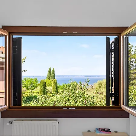 Blue View - Casetto - Regarda Travel * Bardolino